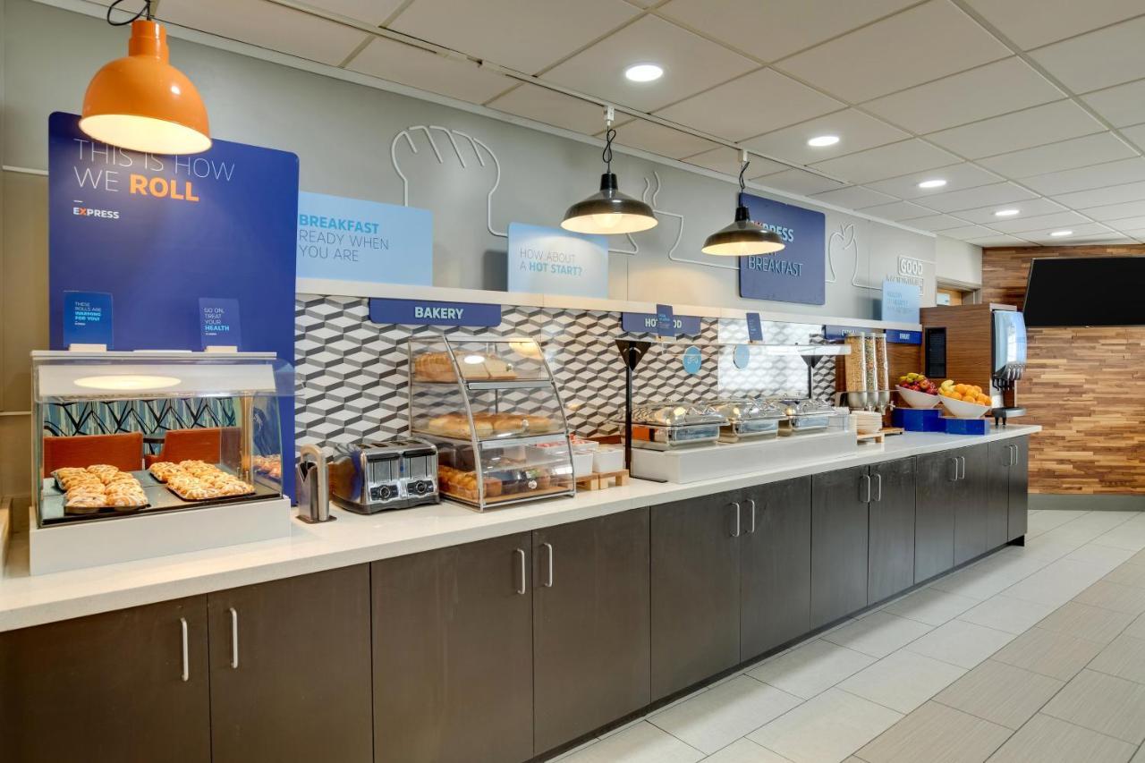 Holiday Inn Express I-95 Capitol Beltway - Largo By Ihg Экстерьер фото